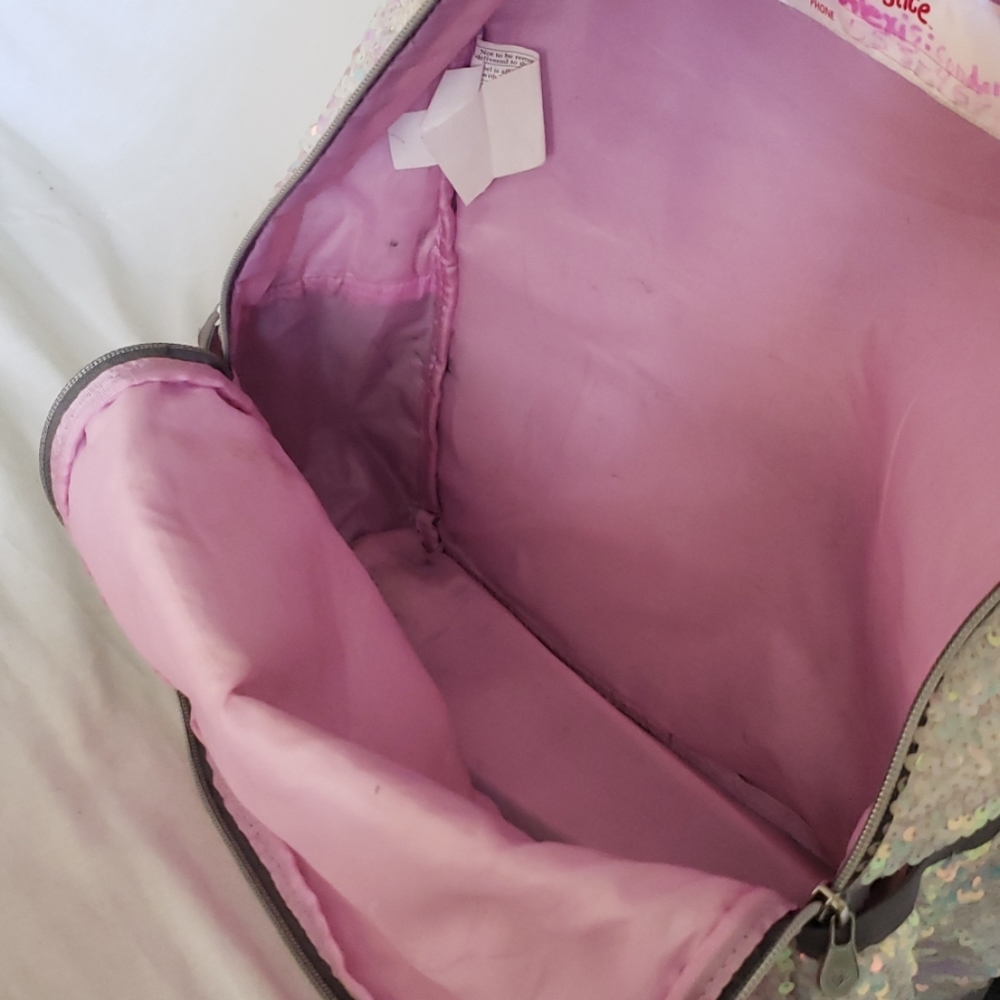 Backpack - Picture 2 of 3